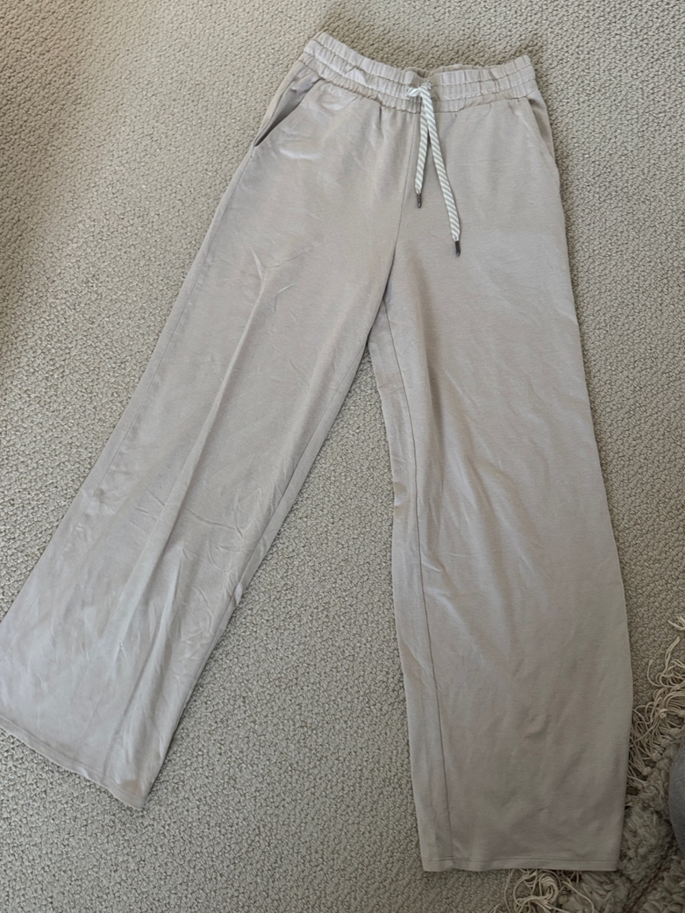 Vuori Wide-Leg Halo Essential